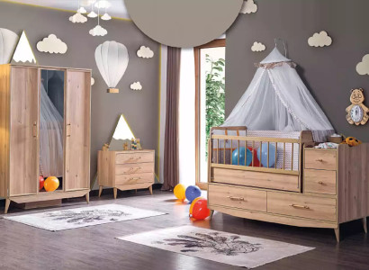 Baby slaapkamer compleet met babybed, kast en ladekast 3-delig.